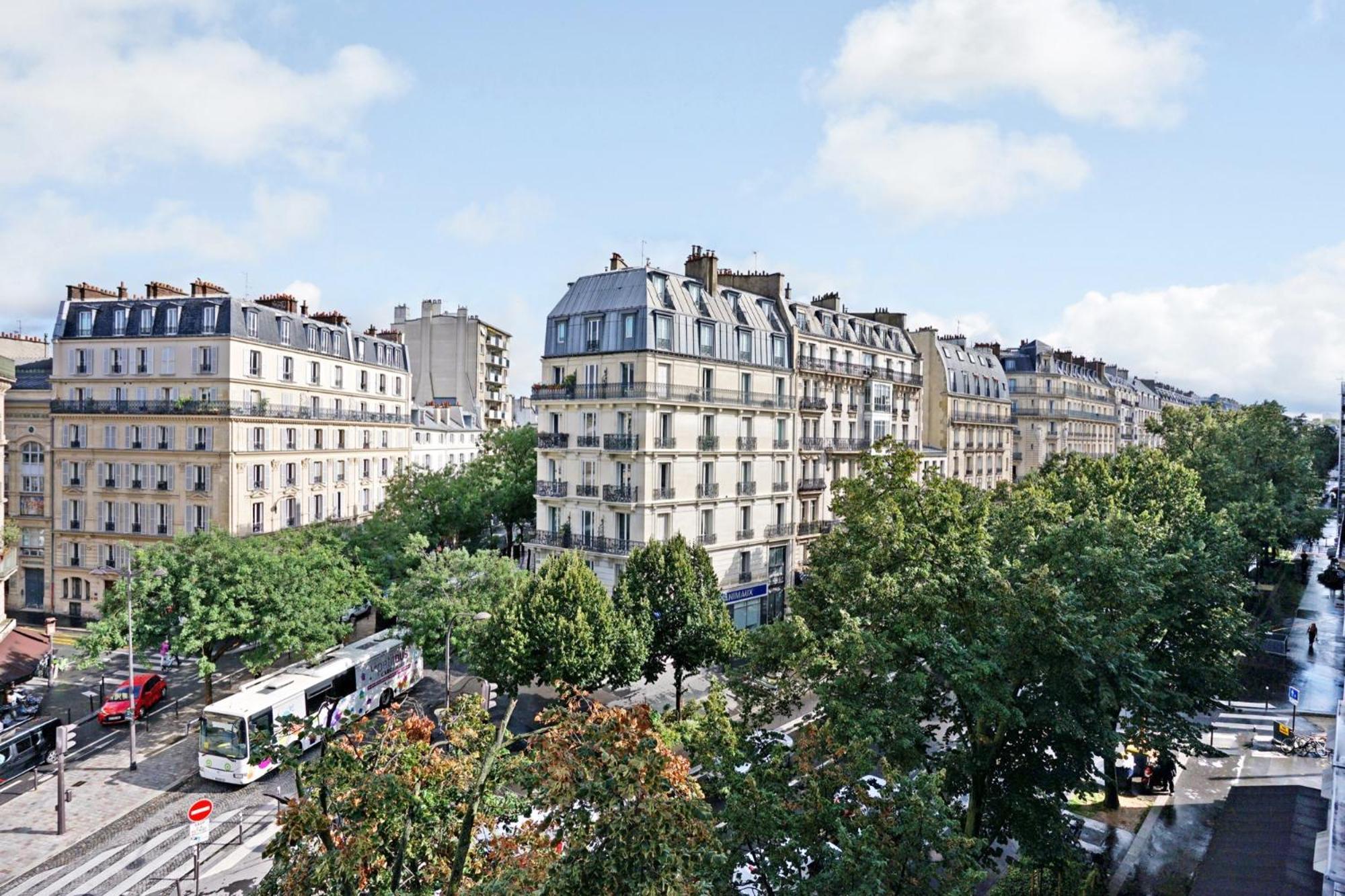 Familial Avec Vue - Republique *
